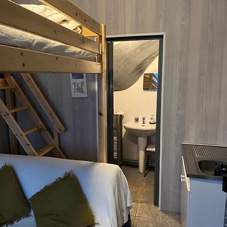 Studette Fonctionnelle Eaux Bonnes Lägenhet Exteriör bild